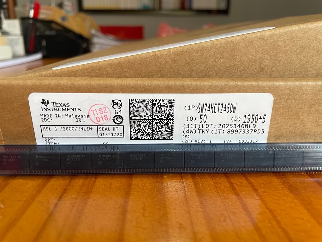 SN74HCT245DW electronic component
