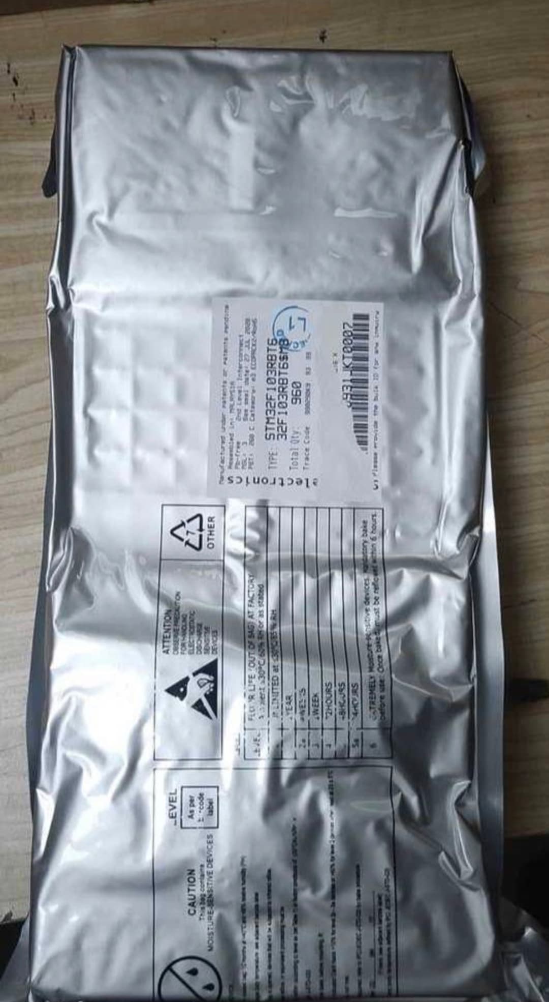 STM32F103RBT6 electronic component